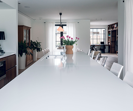 The Best Choices for White Kitchen Worktops